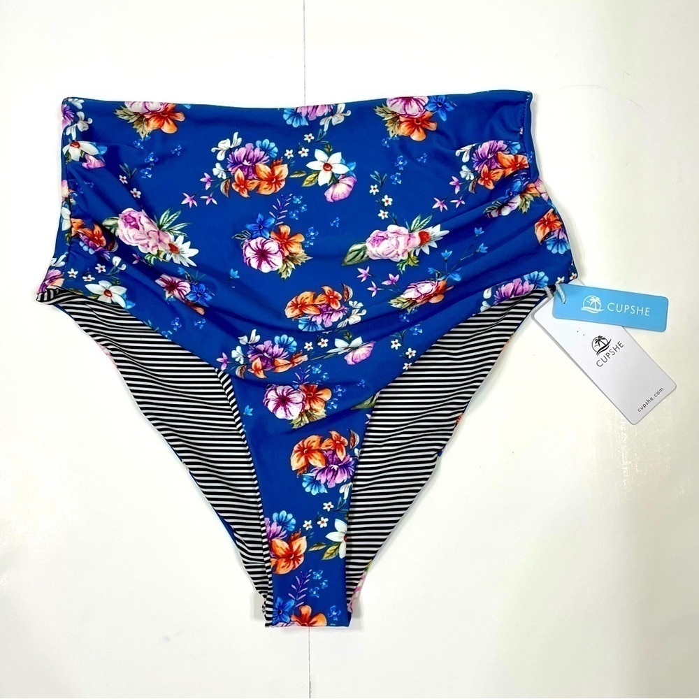 NWT Cupshe High Waisted Floral Bikini Bottoms Size M Blue